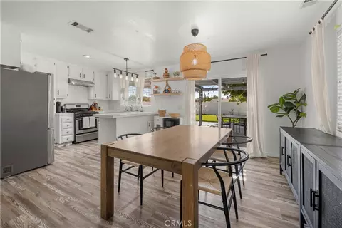 15456 Dale Evans Pkwy, Apple Valley, CA 92307