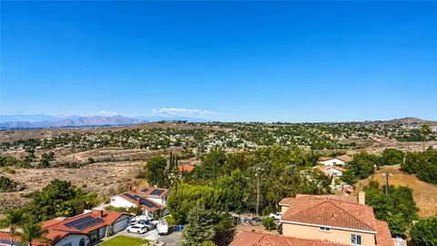 14435 Quailridge Dr, Riverside, CA 92503 photo 2