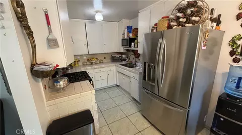 Kitchen - 48 Paradise S, Carson, CA 90745 photo 1 of 1