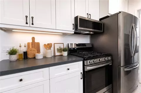 Kitchen - 7444 Via Serena, Rancho Cucamonga, CA 91730 photo 4 of 5