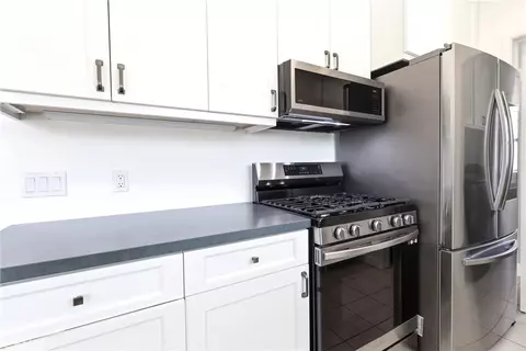Kitchen - 7444 Via Serena, Rancho Cucamonga, CA 91730 photo 5 of 5