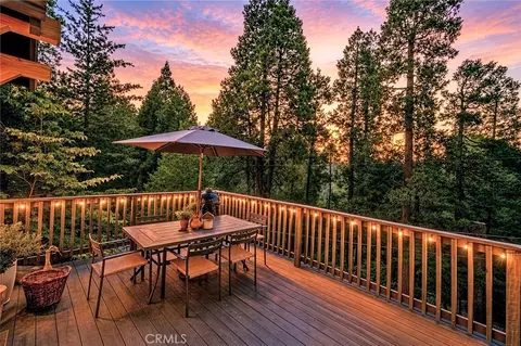 Exterior - 24085 Alpine, Crestline, CA 92325 photo 4 of 5