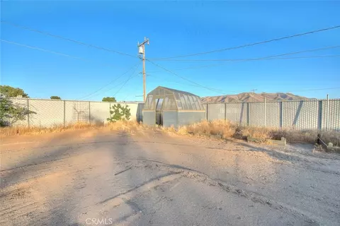 Exterior - 10525 Balsa, Apple Valley, CA 92308 photo 9 of 11
