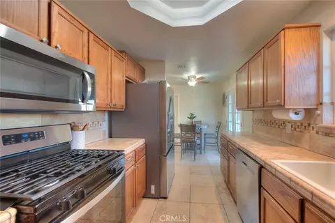 Kitchen - 10525 Balsa, Apple Valley, CA 92308 photo 3 of 3