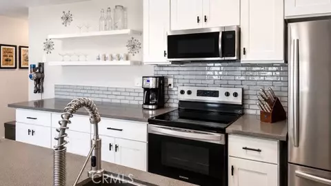 3609 2nd E #205, Long Beach, CA 90803
