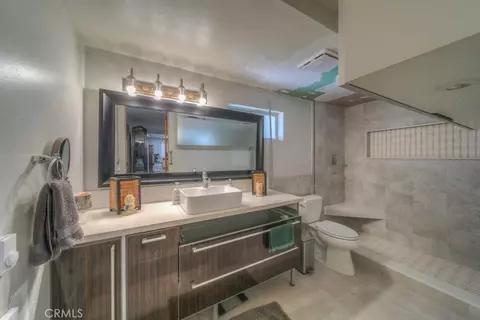 Bath - 59145 Roger, Anza, CA 92539 photo 1 of 6