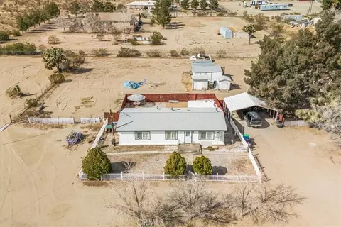 View/Area - 13378 Paramount Rd, Phelan, CA 92371 photo 10 of 15