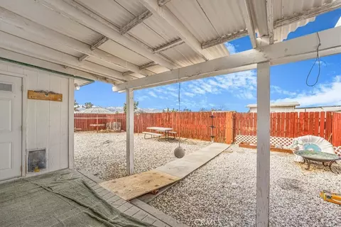 Exterior - 13378 Paramount Rd, Phelan, CA 92371 photo 2 of 14