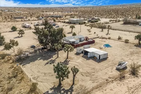 View/Area - 13378 Paramount Rd, Phelan, CA 92371 photo 9 of 15