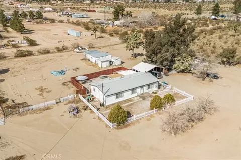 View/Area - 13378 Paramount Rd, Phelan, CA 92371 photo 11 of 15