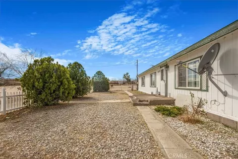Exterior - 13378 Paramount Rd, Phelan, CA 92371 photo 7 of 14