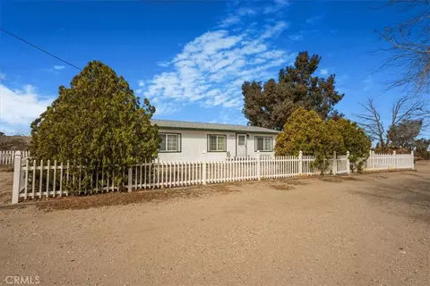 Exterior - 13378 Paramount Rd, Phelan, CA 92371 photo 5 of 14