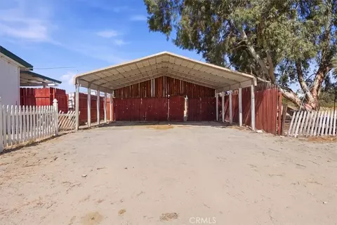 Exterior - 13378 Paramount Rd, Phelan, CA 92371 photo 10 of 14