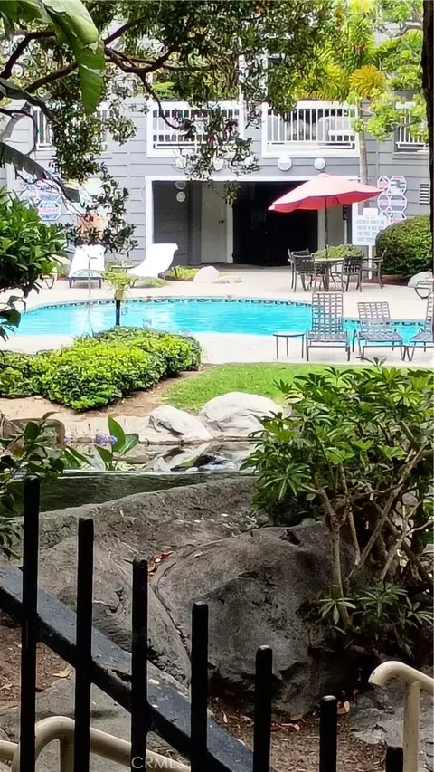20371 Bluffside Cir #B101, Huntington Beach, CA 92646