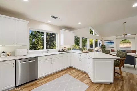 Kitchen - 705 Beaverbrook, Glendora, CA 91740 photo 5 of 6