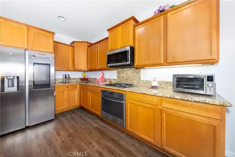 Kitchen - 11239 Scarlet Ave, Adelanto, CA 92301 photo 4 of 4