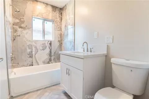 Bath - 16213 S Thorson, Compton, CA 90221 photo 4 of 7