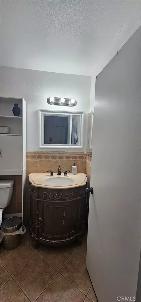Bath - 1386 E F, Ontario, CA 91764 photo 4 of 4