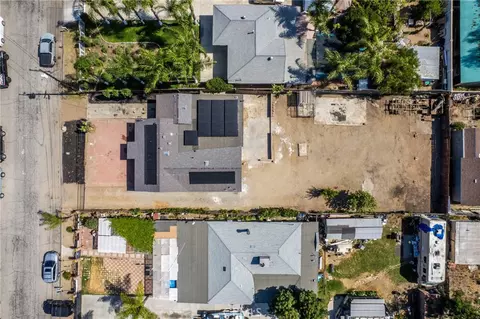 View/Area - 10546 Orchard St, Bloomington, CA 92316 photo 1 of 5
