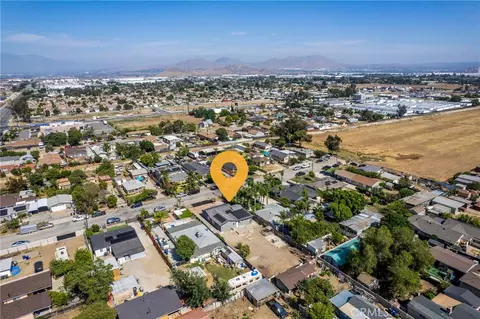 View/Area - 10546 Orchard St, Bloomington, CA 92316 photo 3 of 5