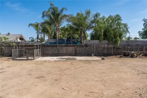 Exterior - 10546 Orchard St, Bloomington, CA 92316 photo 7 of 8