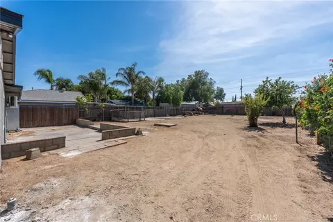 Exterior - 10546 Orchard St, Bloomington, CA 92316 photo 2 of 8