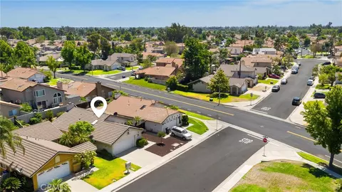 View/Area - 13484 Columbus Ct, Fontana, CA 92336 photo 2 of 7