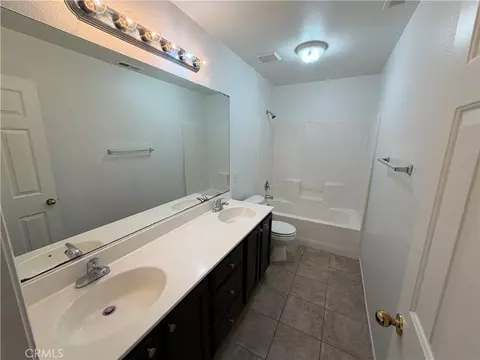 Bath - 45402 Eagle Crest Ln, Temecula, CA 92592 photo 6 of 7