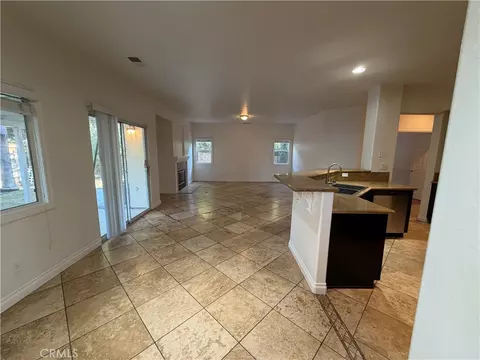 Living - 45402 Eagle Crest Ln, Temecula, CA 92592 photo 5 of 10