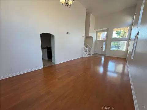 Living - 45402 Eagle Crest Ln, Temecula, CA 92592 photo 3 of 10