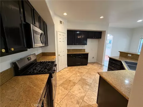 Kitchen - 45402 Eagle Crest Ln, Temecula, CA 92592 photo 1 of 4
