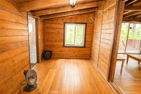 Entry Way - 25020 Moon Dr, Crestline, CA 92325 photo 1 of 1