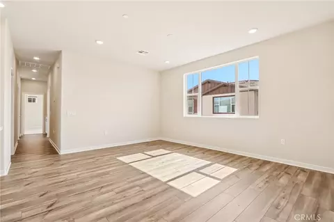 Living - 36142 Domingo Ave #2101, Murrieta, CA 92563 photo 4 of 5