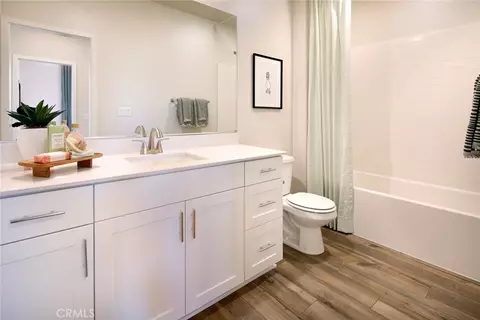 Bath - 36137 Domingo Ave #2002, Murrieta, CA 92563 photo 2 of 3
