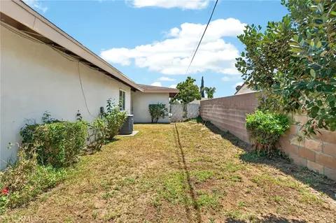 Exterior - 606 E Mesa, Rialto, CA 92376 photo 10 of 10