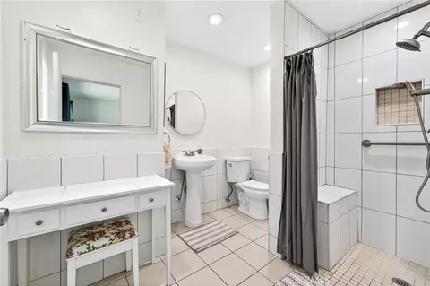 Bath - 606 E Mesa, Rialto, CA 92376 photo 3 of 3