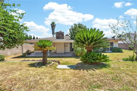 Exterior - 606 E Mesa, Rialto, CA 92376 photo 8 of 10