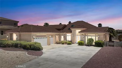 16233 Ridge View Dr, Apple Valley, CA 92307