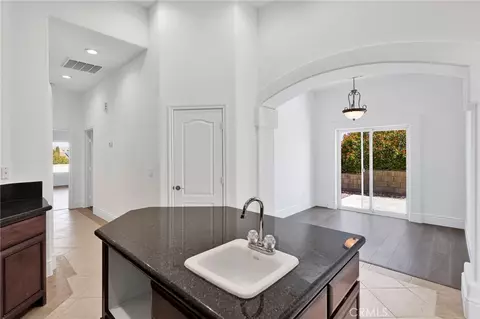 Entry Way - 16233 Ridge View Dr, Apple Valley, CA 92307 photo 3 of 3
