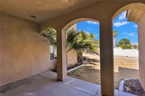 Exterior - 16233 Ridge View Dr, Apple Valley, CA 92307 photo 4 of 9