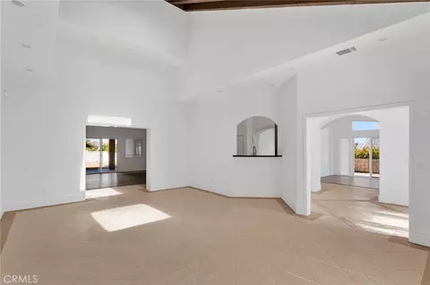 Living - 16233 Ridge View Dr, Apple Valley, CA 92307 photo 7 of 11
