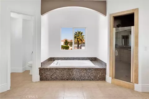 Bath - 16245 Ridge View Dr, Apple Valley, CA 92307 photo 9 of 10