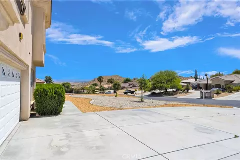Exterior - 16245 Ridge View Dr, Apple Valley, CA 92307 photo 8 of 10