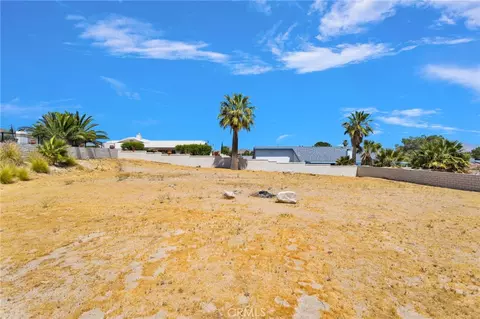 Exterior - 16245 Ridge View Dr, Apple Valley, CA 92307 photo 6 of 10