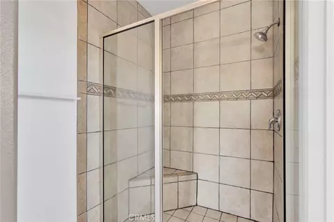 Bath - 16245 Ridge View Dr, Apple Valley, CA 92307 photo 5 of 10