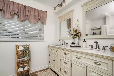 Bath - 1706 Berkeley, Pomona, CA 91768 photo 4 of 4