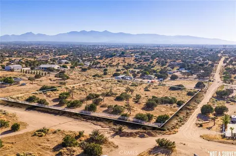 1 Hollister Rd, Oak Hills, CA 92344