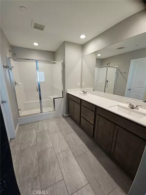 Bath - 4633 Eagle, Perris, CA 92571 photo 4 of 4