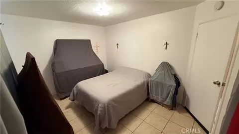 Bedroom - 16087 Spruce, Hesperia, CA 92345 photo 2 of 3