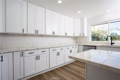 Kitchen - 44750 Adobe Dr, Hemet, CA 92544 photo 4 of 7
